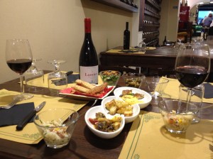 Vino y tapas en Etna Rosso